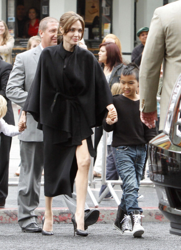 Angelina Jolie avec son fils aîné Maddox lors de l'avant-première du film Kung Fu Panda 2 à Los Angeles le 22 mai 2011