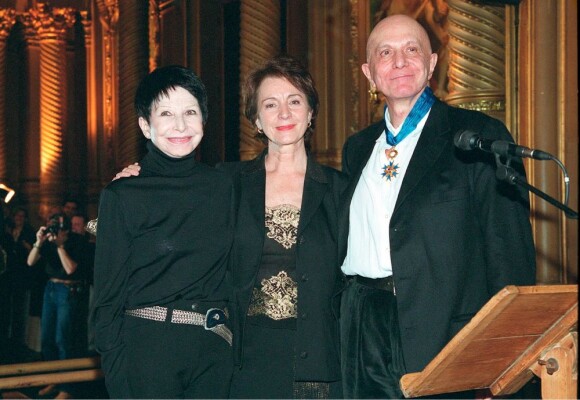 Roland Petit, Zizi Jeanmaire et Catherine Tasca en 2002.