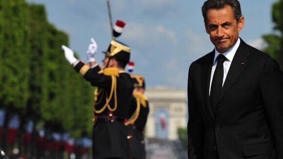 Nicolas Sarkozy : Entouré d'un harem chic... mais si loin de sa jolie Carlita