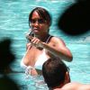 La comédienne Regina King, 40 ans, savoure des vacances entre amis à Miami, le 9 juillet 2011.