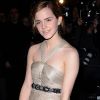 Emma Watson commence à affuter son style lors des soirées VIP. Elle est ravissante dans cette robe qui dévoile déjà son corps parfait. 