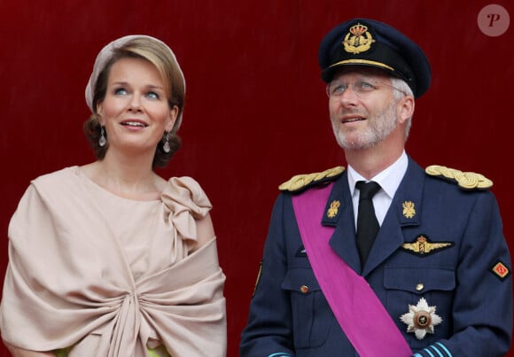 La princesse Mathilde et le prince Philippe lors des défilés de la fête nationale de Belgique, à Bruxelles le 21 juillet 2011
