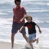 Kate Hudson, son compagnon Matthew Bellamy et son fils Ryder ont profité d'une journée ensoleillée sur la plage de Malibu le 18 juillet 2011