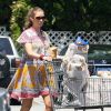 Rebecca Gayheart se rend dans un supermarché à Los Angeles, le 30 juillet 2011 : elle est superbe dans sa robe d'inspiration salve !