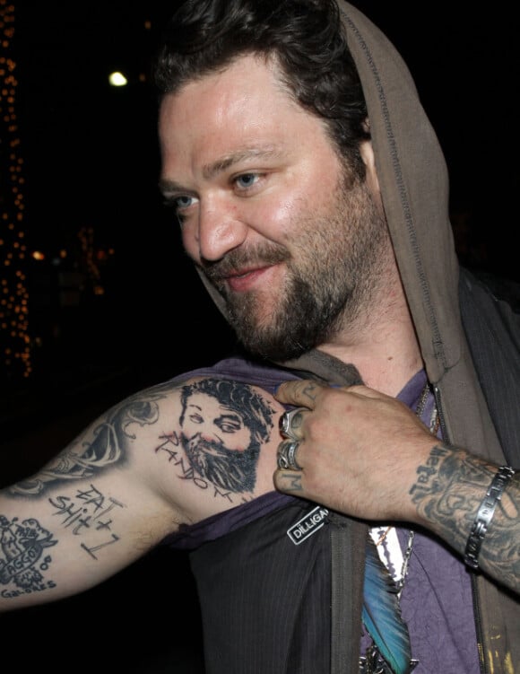 Bam Margera dévoile son tatouage en hommage à Ryan Dunn, août 2011.