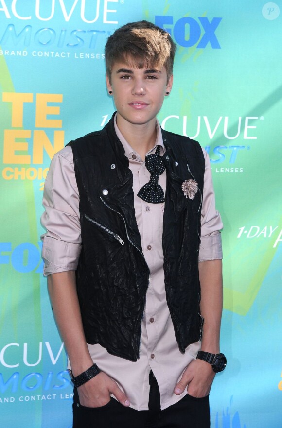 Justin Bieber, sur le tapis rouge des Teen Choice Awards 2011, à Los Angeles, le dimanche 7 août 2011.