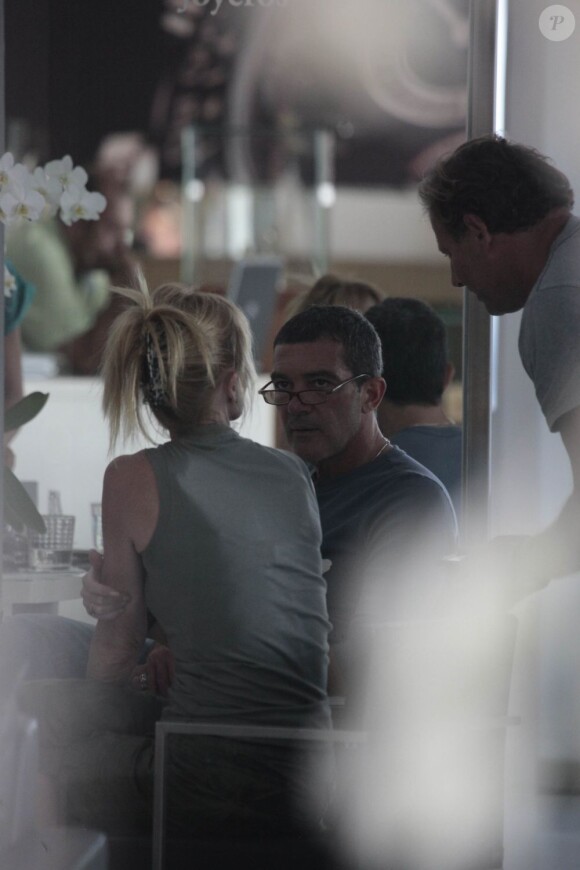 Antonio Banderas et sa femme Melanie Griffith en vacances à Marbella le 8 août 2011