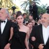 Olivia Ruiz entourée de François Berléand et Gérard Jugnot au festival de Cannes, le 15 mai 2011. Le trio sera à l'affiche d'Un jour mon père viendra de Martin Valente, en salles le 14 décembre.