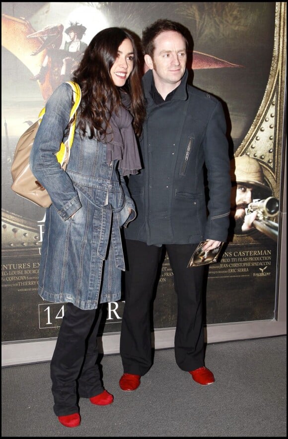 Olivia Ruiz et son compagnon Mathias Malzieu, à Paris, le 12 avril 2010.