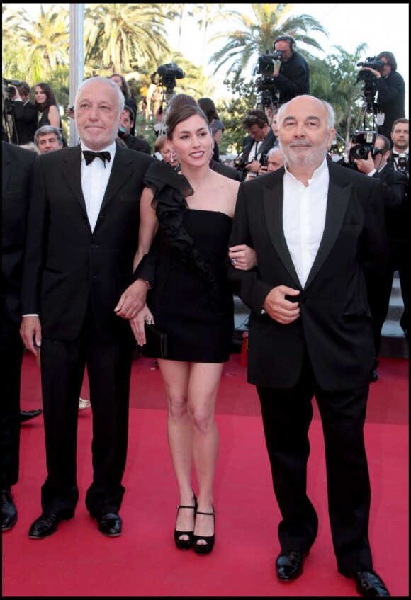 Olivia Ruiz entourée de François Berléand et Gérard Jugnot au festival de Cannes, le 15 mai 2011. Le trio sera à l'affiche d'Un jour mon père viendra de Martin Valente, en salles le 14 décembre.