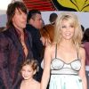 Heather Locklear s'est marié avec le chanteur de Bon Jovi, Richie Sambora en 1994. De leur amour est née la ravissante Ava, aujourd'hui 13 ans. Le couple a divorcé en 2006.