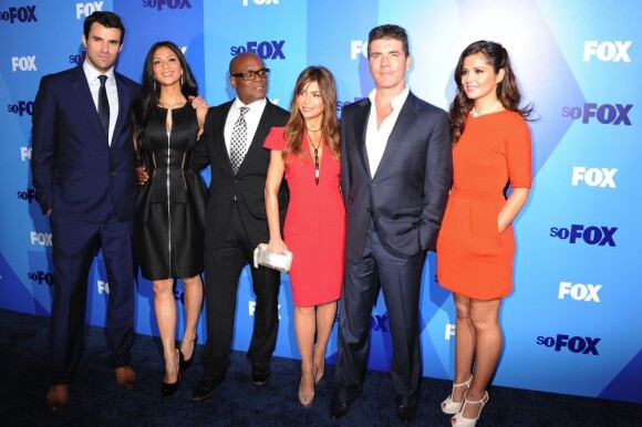 Simon Cowell entouré du jury de X-Factor USA à l'époque où Cheyl Cole faisait encore partie du casting 
