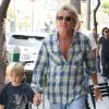 Rod Stewart et son fils Alastair font du shopping en Californie, le 15 août 2011.