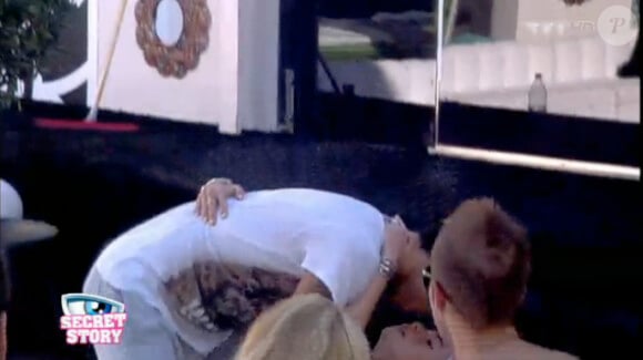 Juliette et Simon font leur Dirty Dance show dans Secret Story 5