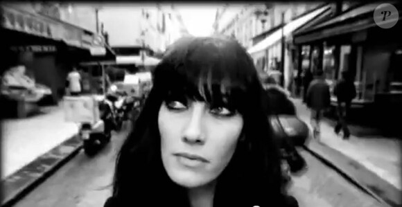 Mareva Galanter participe au clip de How Come de Little Barrie, second extrait de l'album King of the Waves paru en juin 2011.