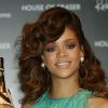 Rihanna en pleine promotion de son parfum Reb'l Fleur, à Londres, le 19 août 2011