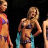 Jennifer Hawkins a ouvert le défilé Meyer en présentant ses maillots de bain Cosi lors de la Fashion Week à Sydney le 25 août 2011