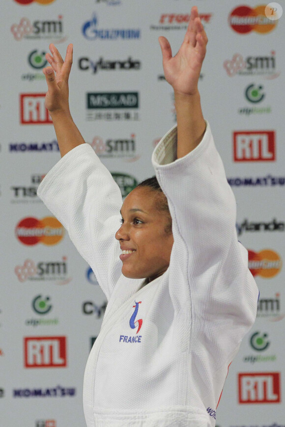 Lucie Décosse est devenue championne du monde de la catégorie des -70 kilos à Paris le 26 août 2011 pour la seconde fois