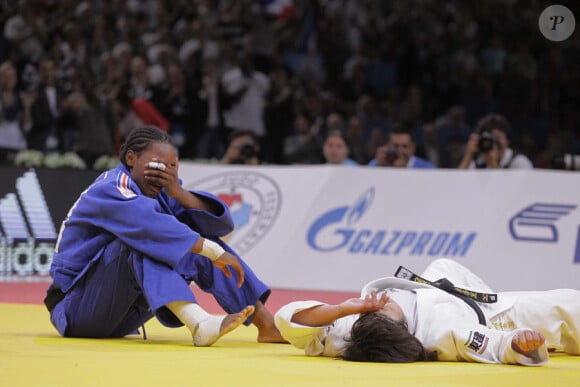 Ce sont bien des larmes de joies qui coulent sur le visage de la jeune Audrey Tcheuméo après sa victoire en finale des championnats du monde de judo le 26 août 2011 !
