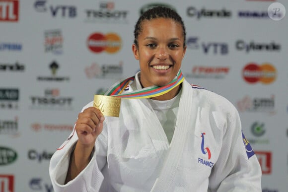 Lucie Décosse est devenue championne du monde de la catégorie des -70 kilos à Paris le 26 août 2011 en survolant la compétition