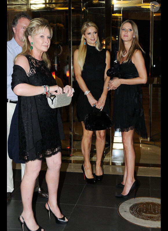 Paris et Nicky Hilton a veille des noces de Petra Ecclestone à Rome le 26 août 2011