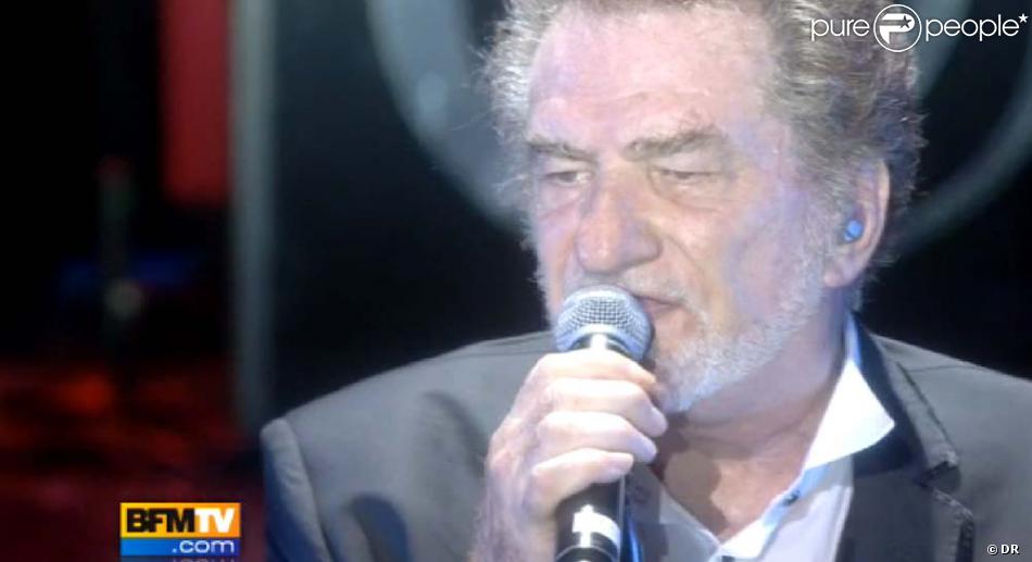 Emouvant Et Classe Eddy Mitchell Fait Ses Adieux A La Scene A L Olympia Images Bfmtv Du Concert Du 3 Septembre 2011 Purepeople
