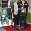 La légende du rock n'roll Buddy Holly recevait son étoile posthume sur le Walk of Fame d'Hollywood Boulevard le 7 septembre 2011, le jour où il aurait eu 75 ans, en présence notamment de sa veuve Maria Elena et de l'acteur Gary Busey, qui l'incarna dans The Buddy Holly Story.