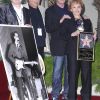 La légende du rock n'roll Buddy Holly recevait son étoile posthume sur le Walk of Fame d'Hollywood Boulevard le 7 septembre 2011, le jour où il aurait eu 75 ans, en présence notamment de sa veuve Maria Elena et de l'acteur Gary Busey, qui l'incarna dans The Buddy Holly Story.