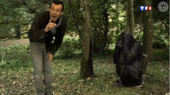 Jean-Luc Reichmannn et un singe dans Victor Sauvage