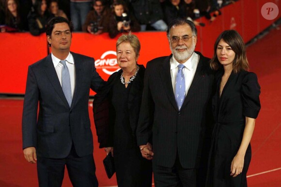 Le clan Coppola réuni à Rome le 19 octobre 2007 : Roman, Sofia et leurs parents Eleonor et Francis Ford Coppola.
