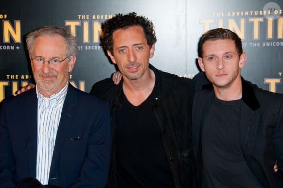 Le réalisateur Steven Spielberg et les acteurs Jamie Bell et Gad Elmaleh, réunis dans Les Aventures de Tintin : Le Secret de la licorne, à Paris le 19 juillet 2011