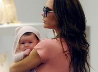 Victoria Beckham pouponne sa petite Harper tout en faisant son shopping !