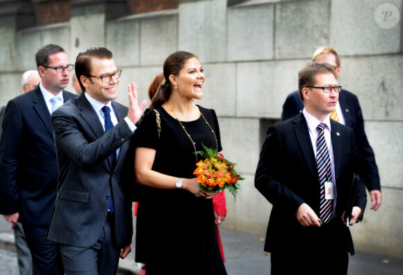 Le prince Daniel et la princesse Victoria de Suède visitent Abo en Finlande le 20 septembre 2011