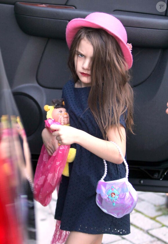 Suri Cruise, fille de Katie Holmes et Tom Cruise, à New York, le 9 septembre 2011.