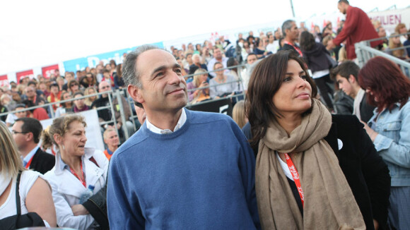 Jean-François Copé officialise avec Nadia devant Camélia Jordana et Raphaël