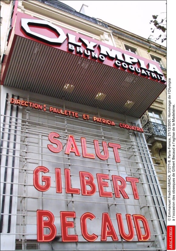 L'hommage de l'Olympia à Gilbert Bécaud, quelques jours après sa mort survenue le 18 décembre 2001.