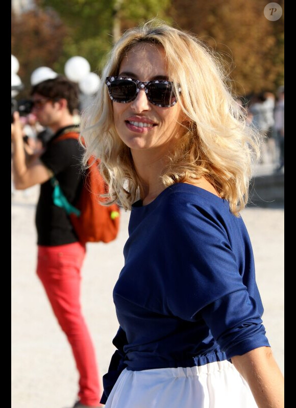 Alexandra Golovanoff lors du défilé Lanvin à Paris le 30 septembre 2011 pour les collections prêt-à-porter Printemps/été 2012
