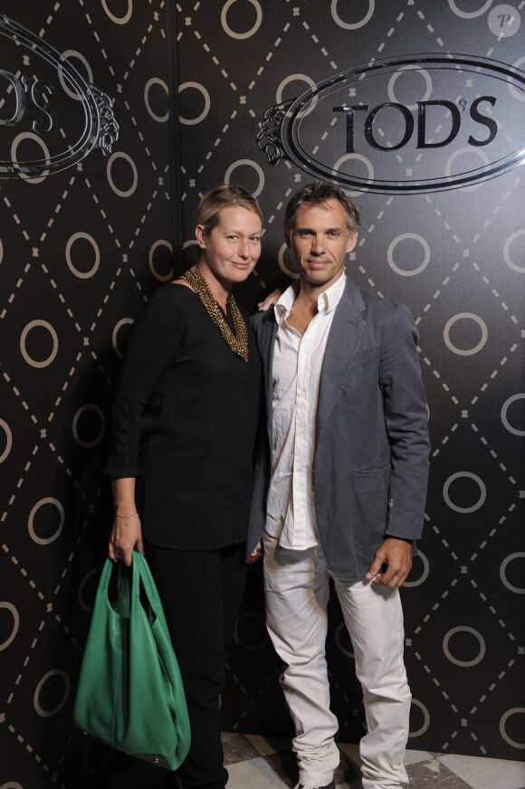 Paul et Luana Belmondo à l'ambassade d'Italie à Paris pour le lancement de la collection Signature de Tod's, le 2 octobre 2011
