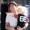 Pete Wentz, son fils Bronx et sa pnouvelle petite amie, à Los Angeles le 2 octobre 2011