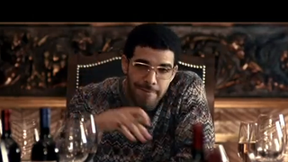 Drake : L'ex de Rihanna se fait aider par Stevie Wonder