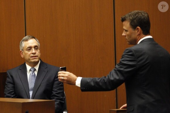 Procès du docteur Conrad Murray à Los Angeles le 5 octobre 2011 - ici Stephen Marx face au procureur Walgren