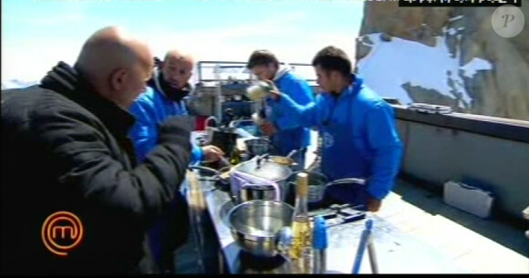 Les bleus cuisinent dans Masterchef 2, jeudi 6 octobre 2011 sur TF1