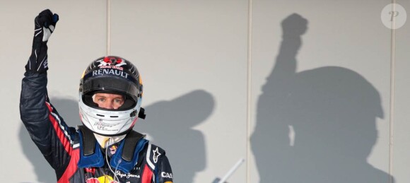 Sebastian Vettel, extrêmement ému malgré la facilité avec laquelle il domine la saison en cours, est devenu champion du monde pour la deuxième fois le 9 octobre 2011 grâce à sa 3e place lors du Grand Prix du Japon de Suzuka.
A 24 ans, 3 mois et 6 jours, Sebastian Vettel est devenu le plus jeune pilote de l'histoire de la F1 à remporter le titre de champion du monde deux saisons consécutives.