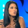 Ayem répond aux questions de Mustapha El Atrassi dans La nuit nous appartient, sur Comédie+ dans l'émission diffusée le jeudi 13 octobre 2011.