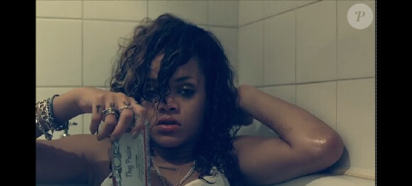Rihanna dans son dernier clip We Found love !