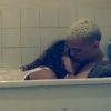 Rihanna dans la baignoire avec son amant dans son dernier clip We Found love !