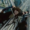 Tom Cruise acrobate dans Mission : Impossible - Protocole Fantôme