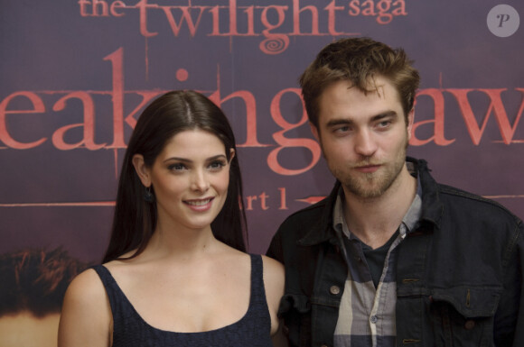Robert Pattison et Ashley Greene à Bruxelles le 26 octobre 2011 lors de la conférence de presse pour la promotion de Twilight - chapitre IV : Révélation (partie I)