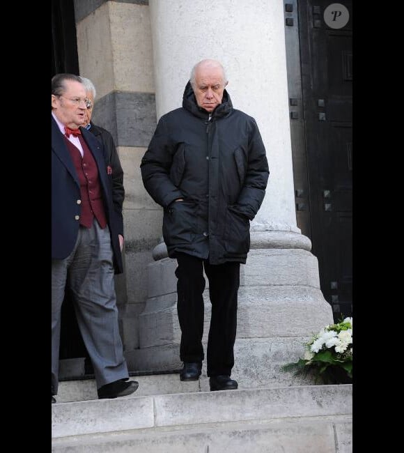 Jacques Balutin lors des obsèques de Jean Amadou au Père-Lachaise, le 27 octobre 2011