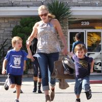Sharon Stone se la joue athlète dans un marathon avec ses trois fils